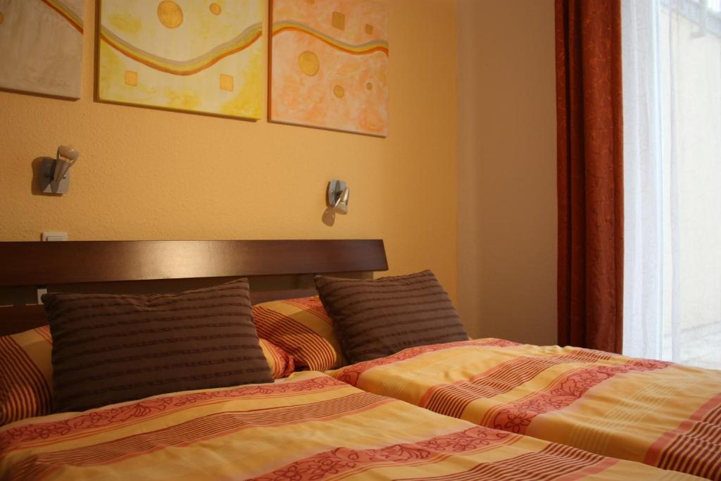 Hotel Alt-Rodenkirchen Köln Værelse billede